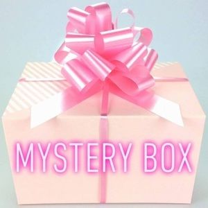 WOMEN MYSTERY BOX SIZE M